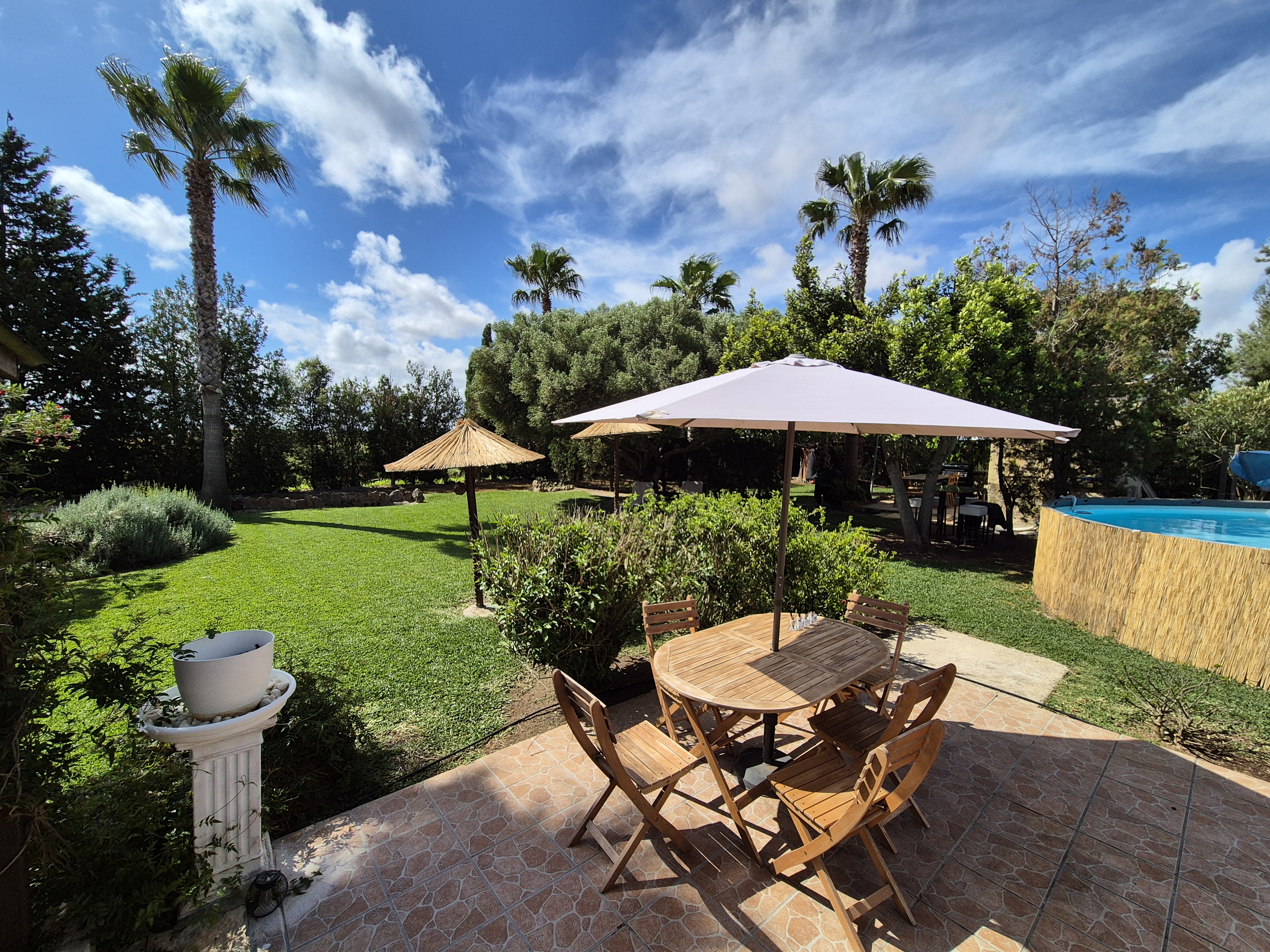 Finca Eco Oasis in Mallorca surrounded by garden and countryside